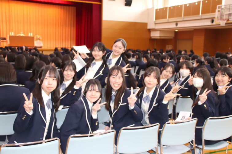 始業式を行いました